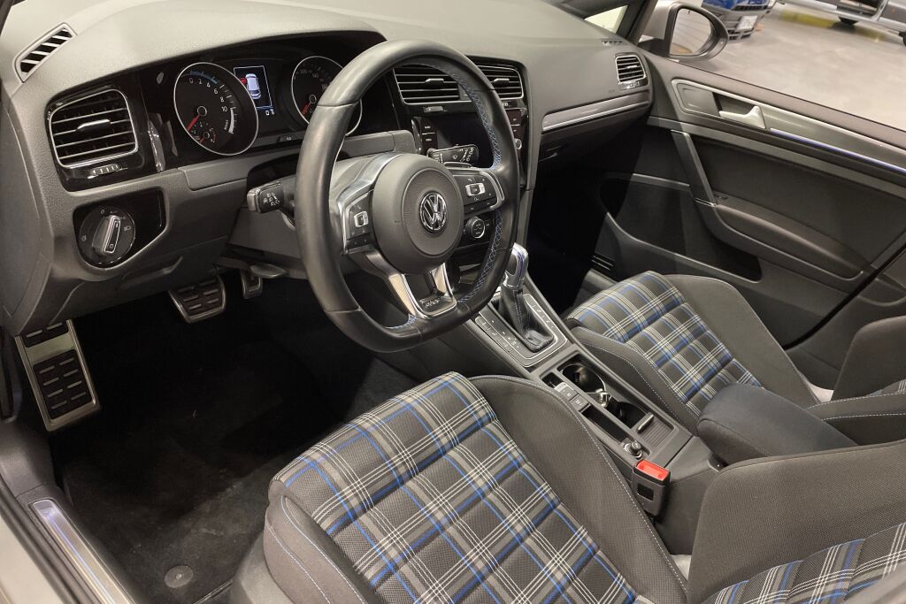 Volkswagen Golf 2018 GTE 1,4 TSI Plug-in-Hybrid 110 kW DSG