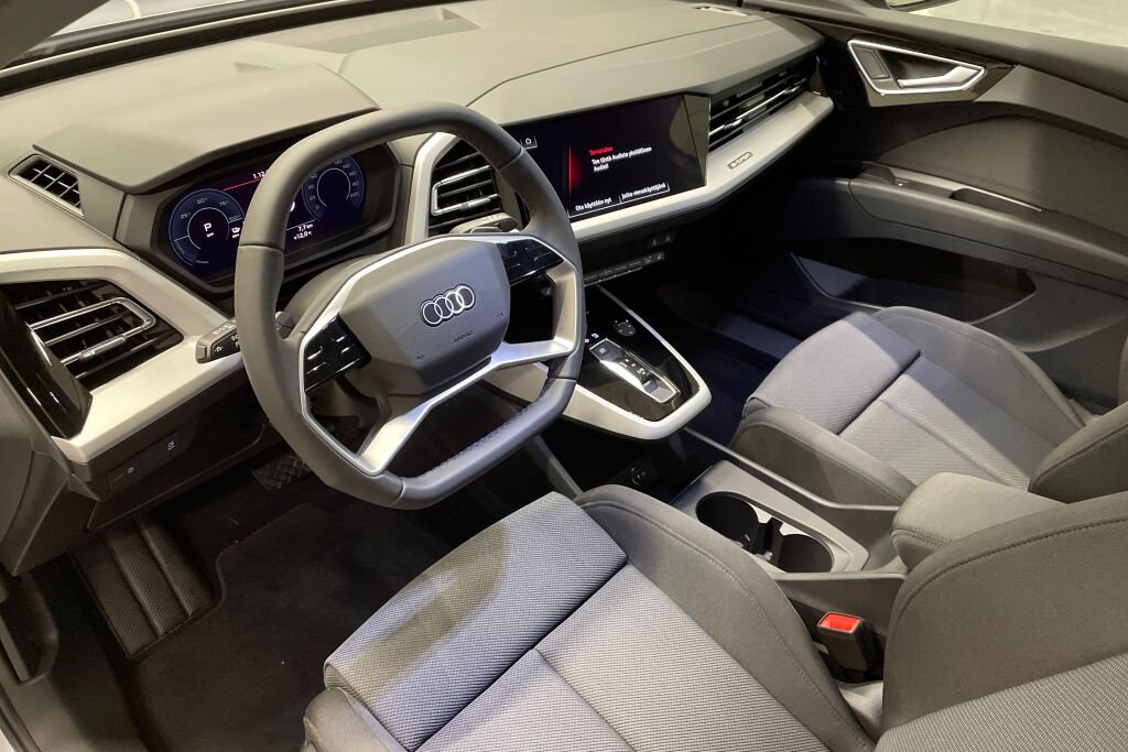 Audi Q4 e-tron 2023 35 e-tron *YKSITYISLEASING KAMPPIS* *500€ K-lATAUKSEN TUULISÄHKÖÄ*