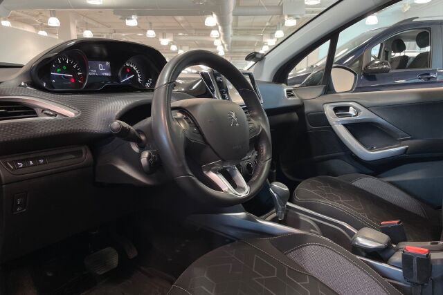 Esikatselu Peugeot 2008 2016 Active PureTech 110 Automaatti **Panoraamalasikatto, Vakkari,  Peruutustutka**