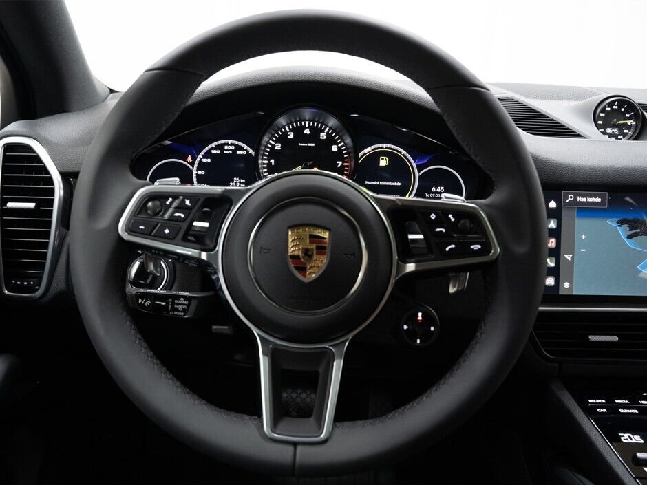 Porsche Cayenne 2023 E-Hybrid Advantage Package