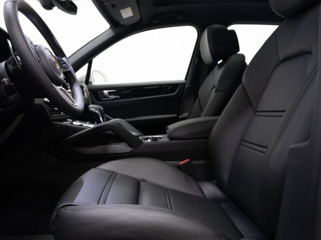 Esikatselu Porsche Cayenne 2023 E-Hybrid Advantage Package