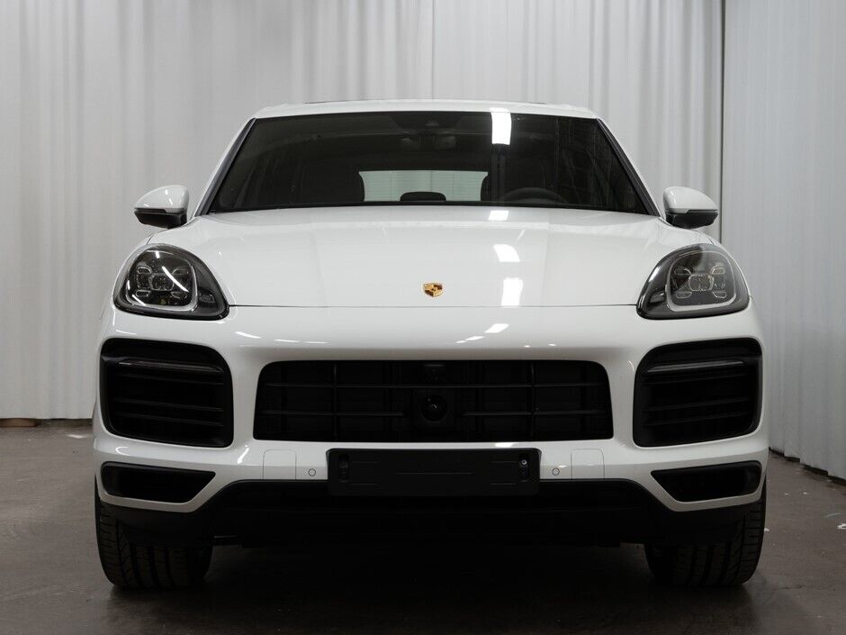Porsche Cayenne 2023 E-Hybrid Advantage Package