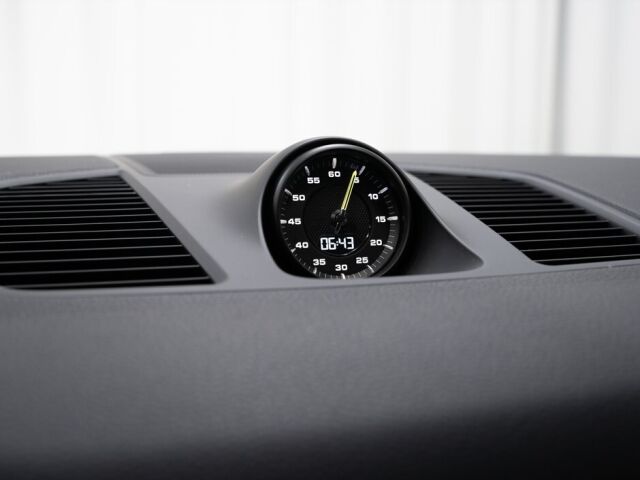 Esikatselu Porsche Cayenne 2023 E-Hybrid Advantage Package