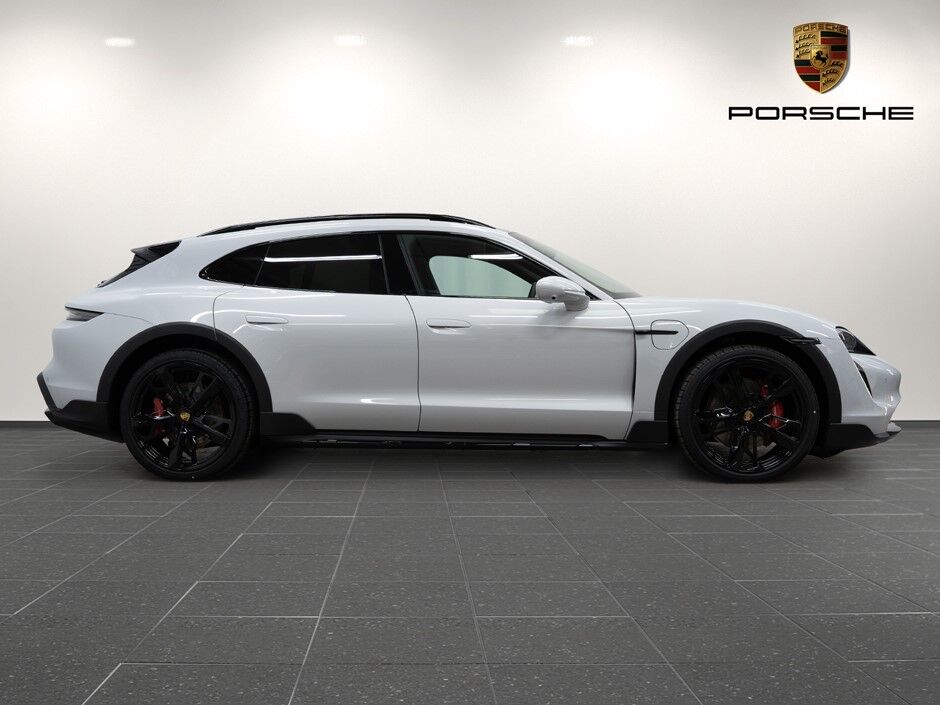 Porsche Taycan 2023 4S Cross Turismo