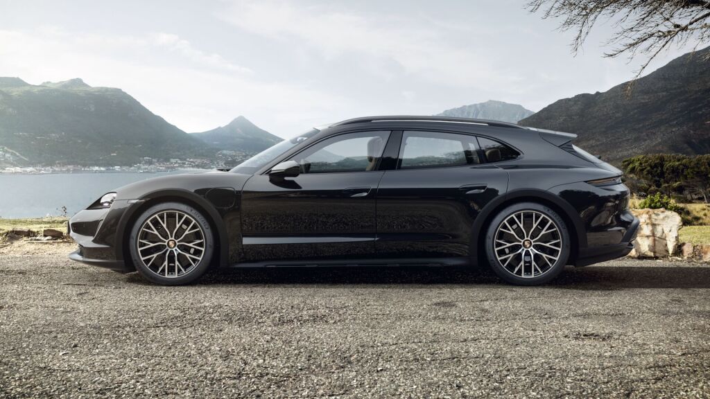 Porsche Taycan 2023 Taycan 4 Cross Turismo Advantage Package